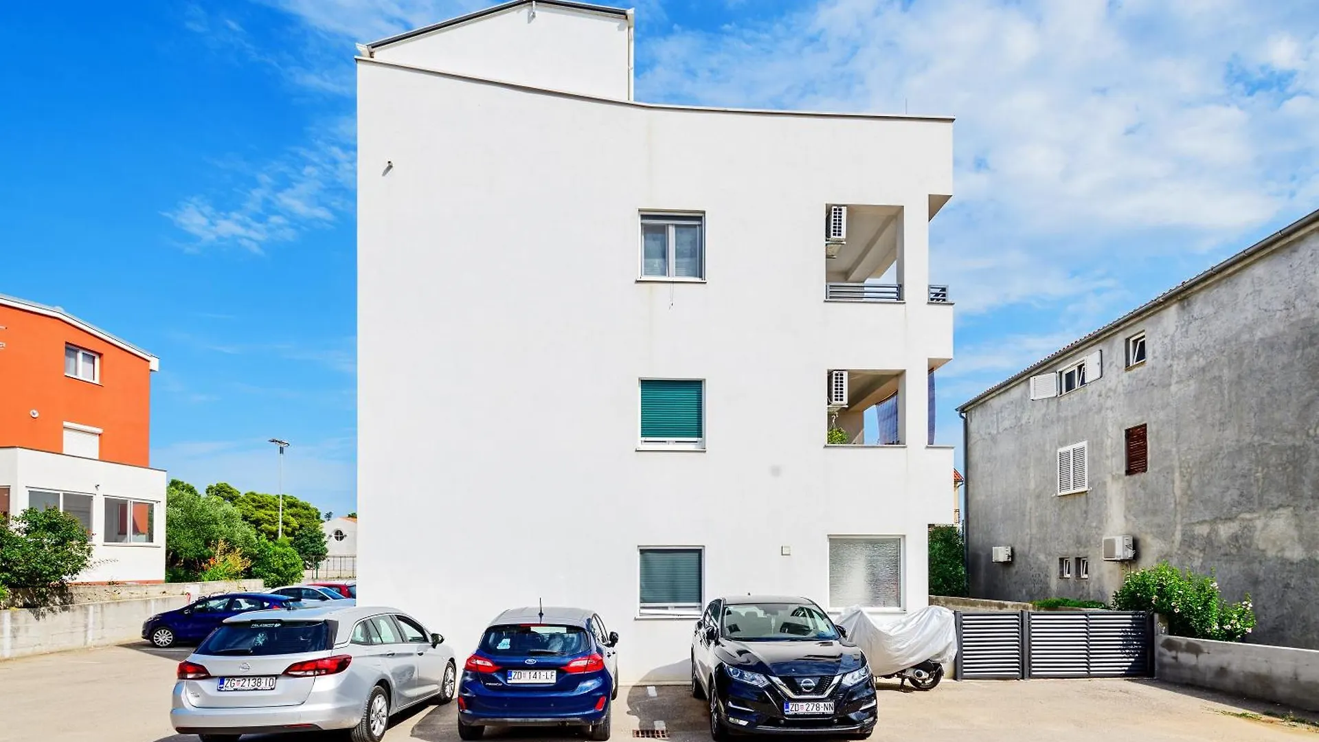 Modern Apartment In Peaceful Area - Zadar